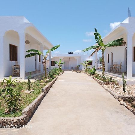 Red Land House Bed & Breakfast Watamu Luaran gambar