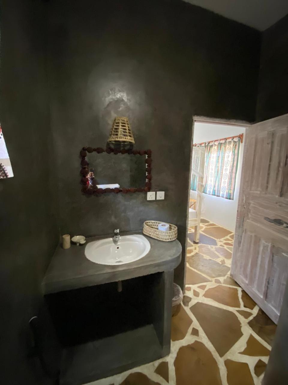 Red Land House Bed & Breakfast Watamu Luaran gambar