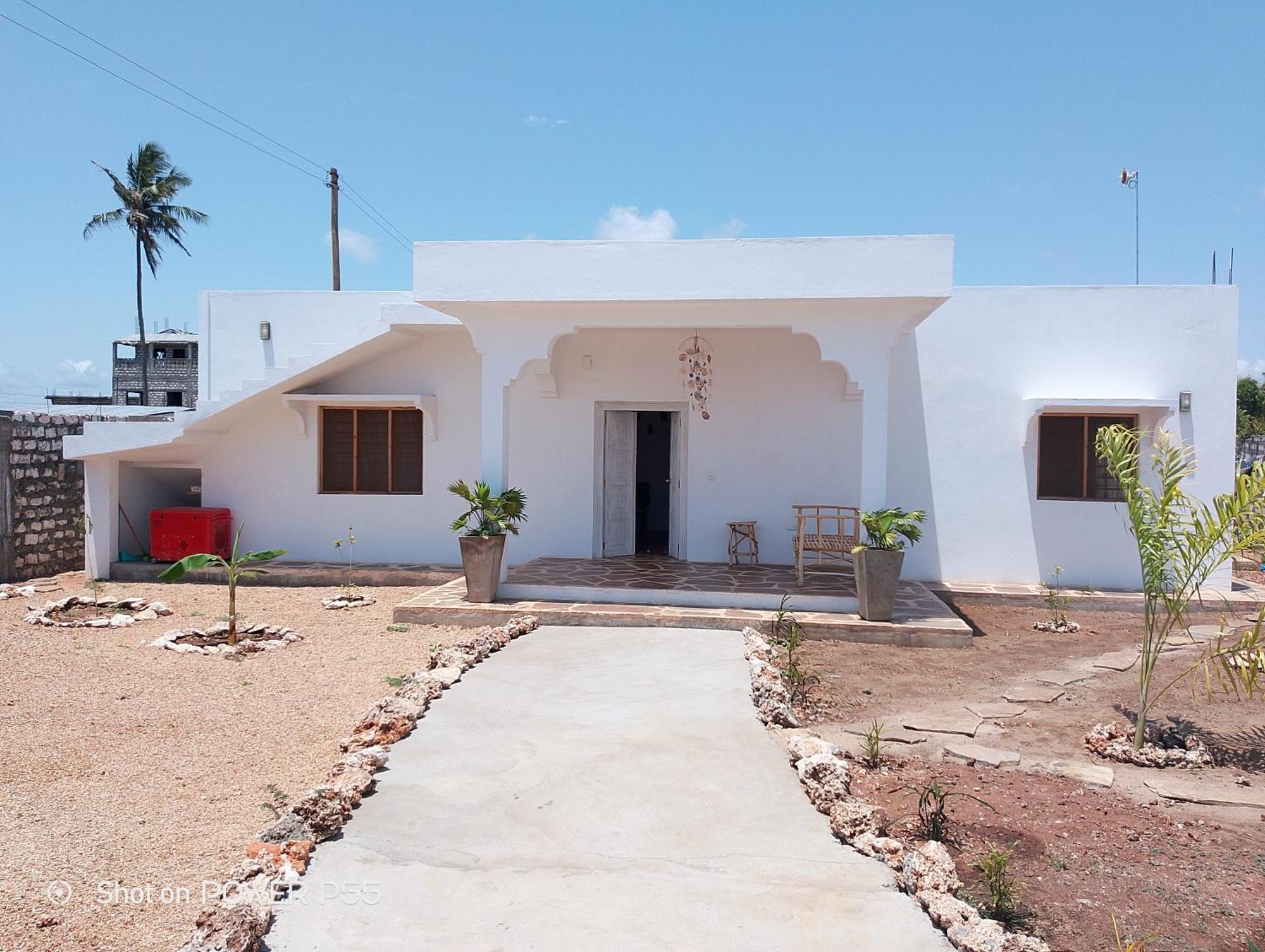 Red Land House Bed & Breakfast Watamu Luaran gambar